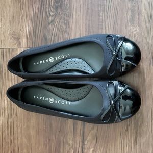 EUC Karen Scott Black Bow Tie Ballet Flats, Size 5.5
